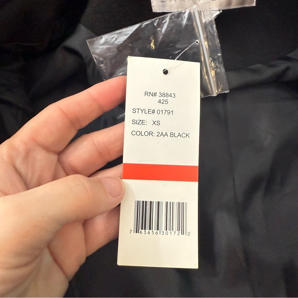 Black Ruffle Trim Cape / Poncho Coat Size XS NWT Event Dance - Picture 3 of 3